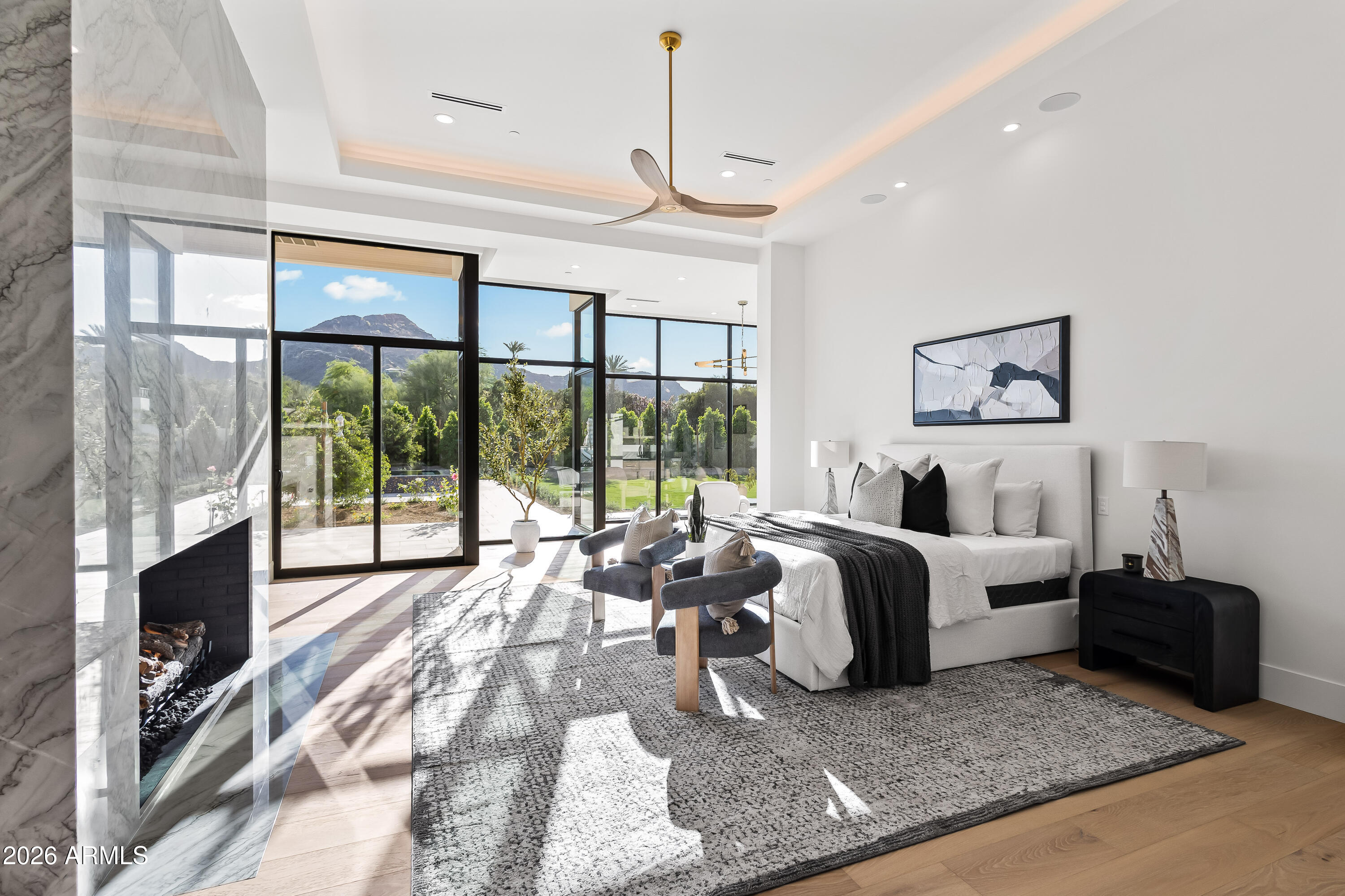CAMELBACK COUNTRY CLUB ESTATES - Residential