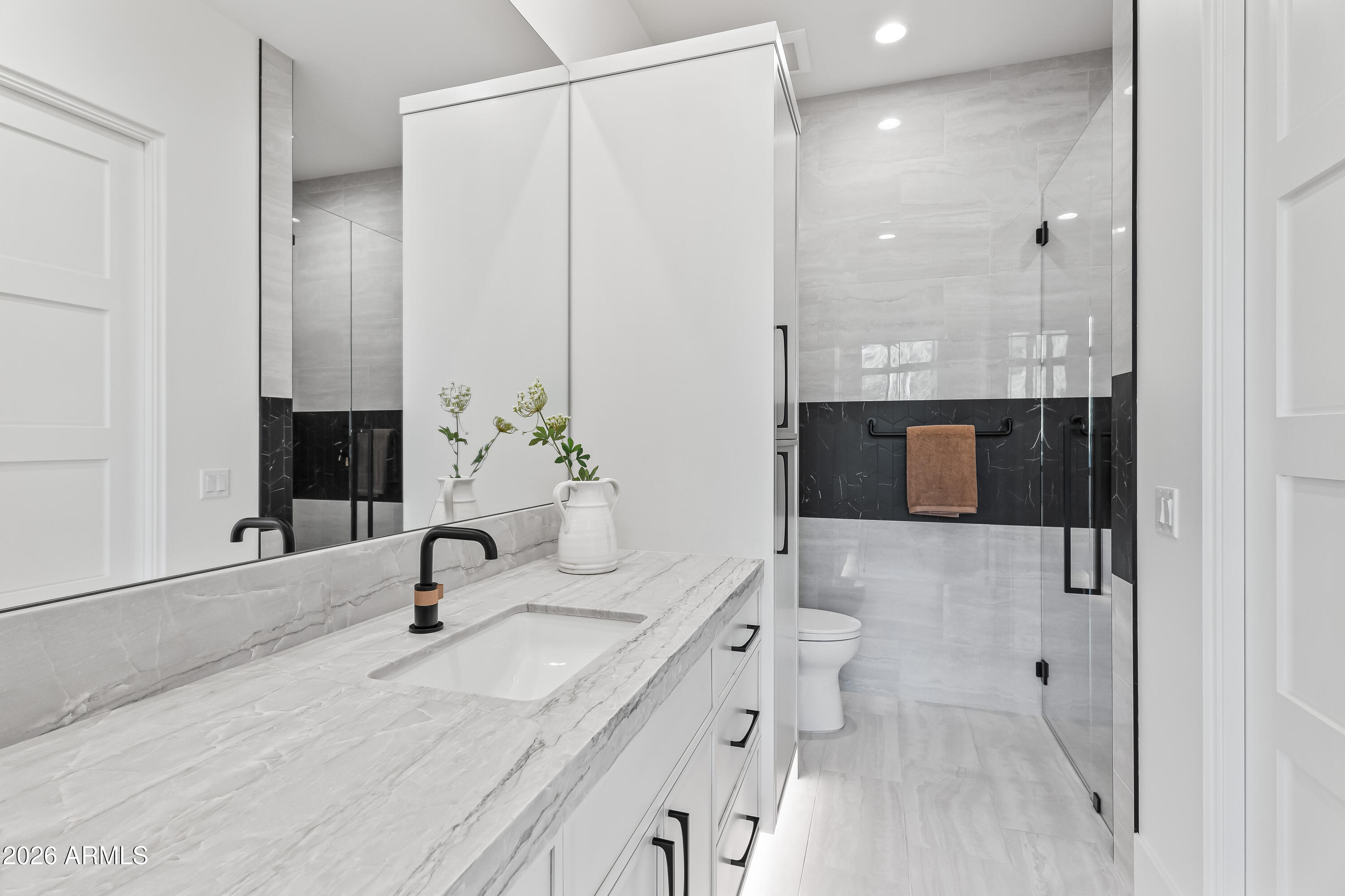 CAMELBACK COUNTRY CLUB ESTATES - Residential