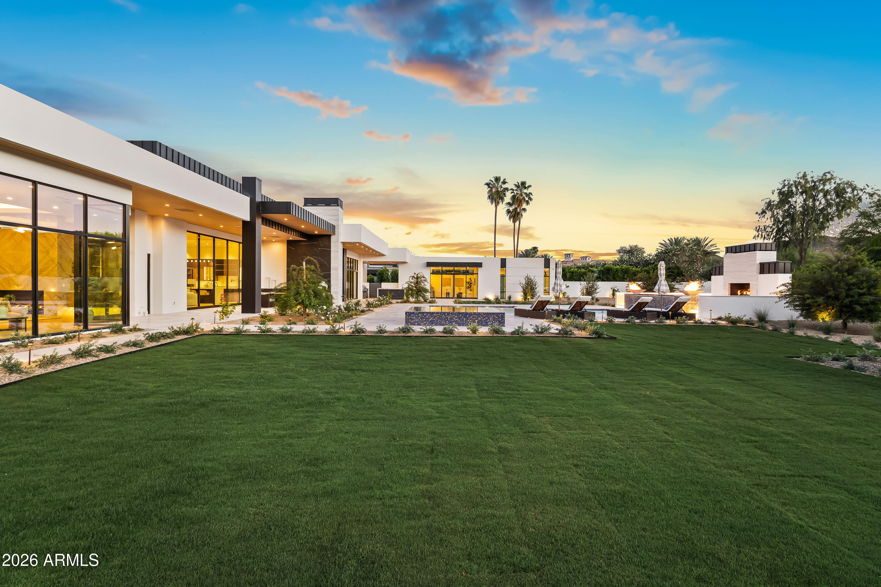 CAMELBACK COUNTRY CLUB ESTATES - Residential