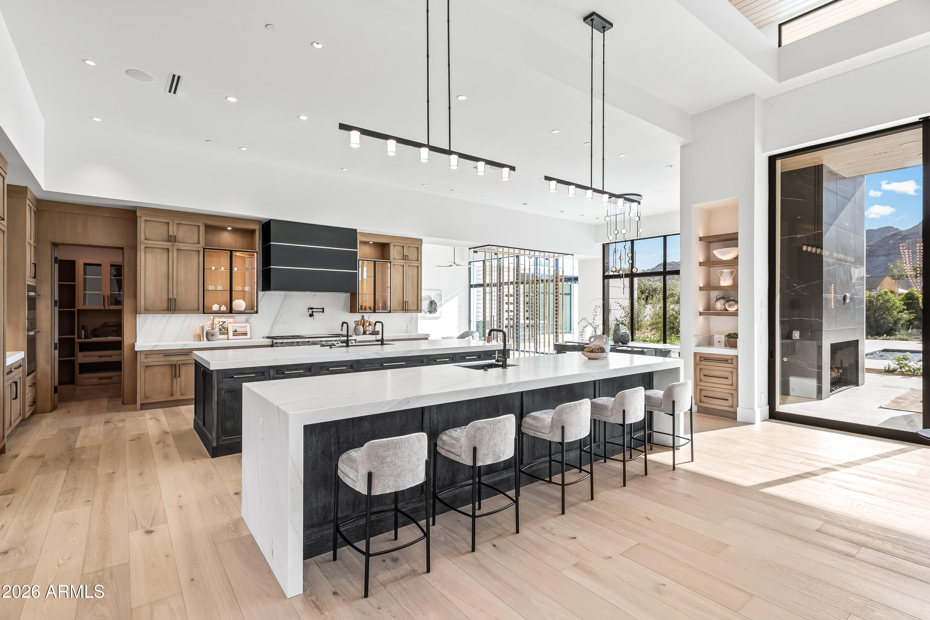 CAMELBACK COUNTRY CLUB ESTATES - Residential