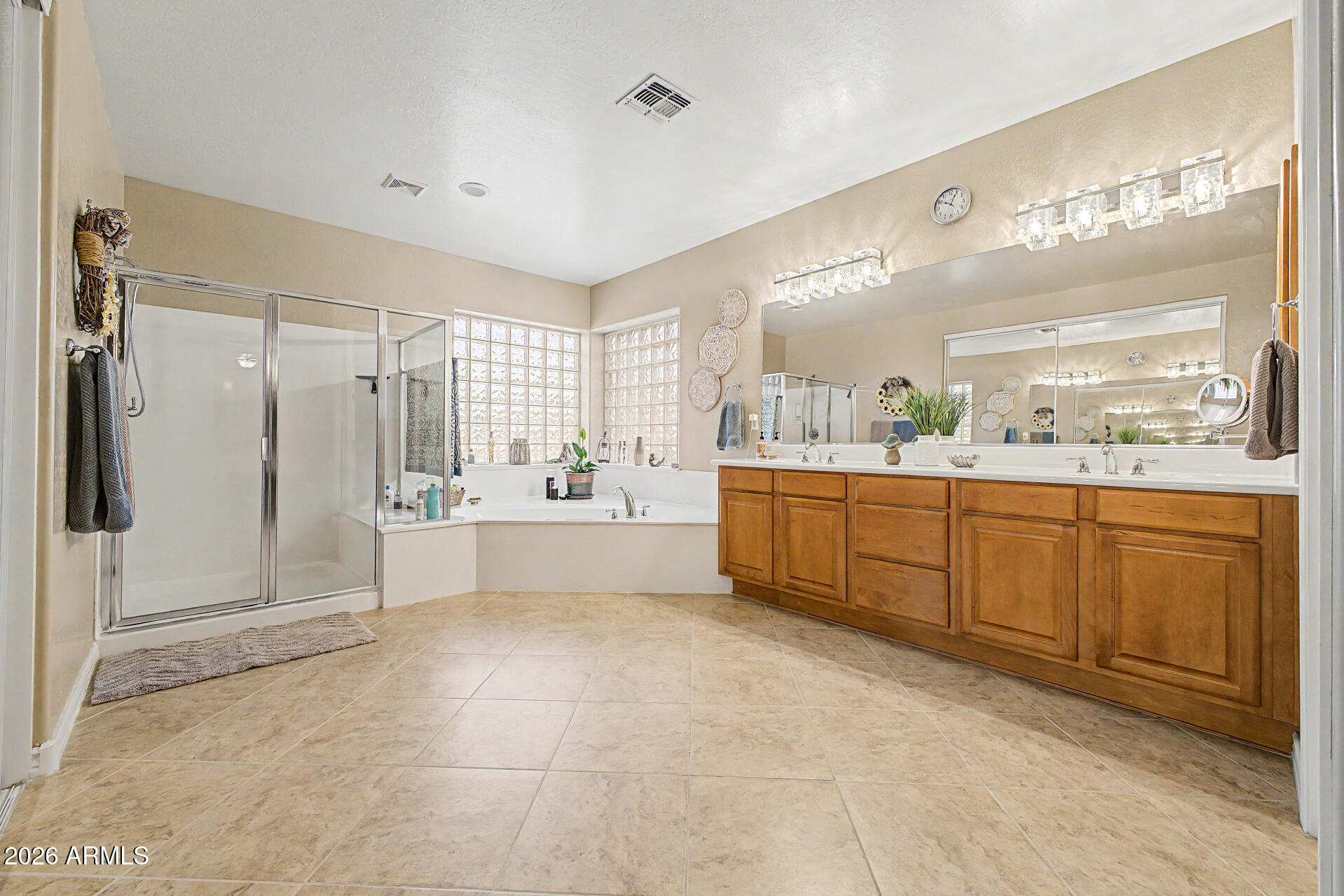 ASHLAND RANCH - Residential