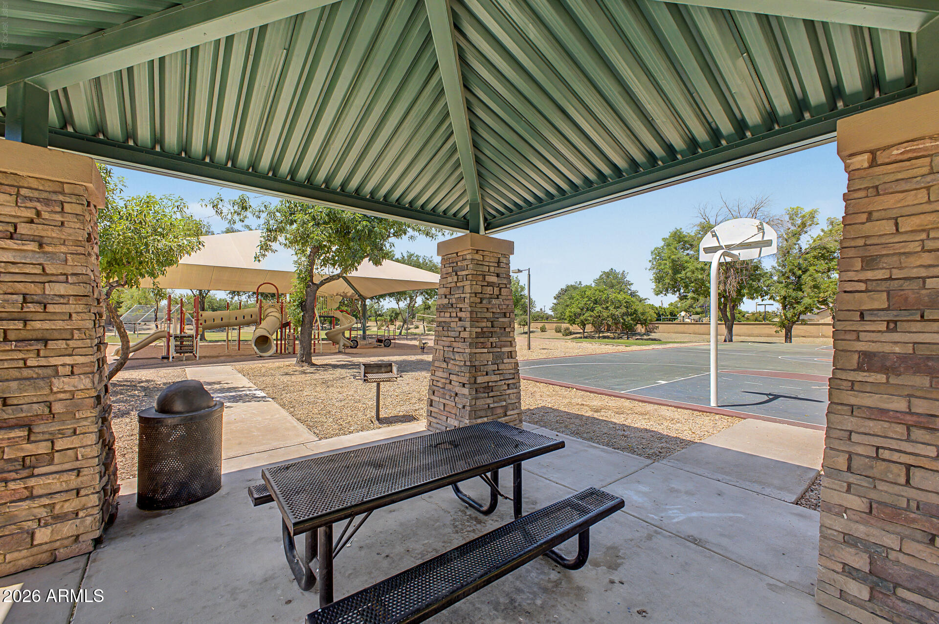 ASHLAND RANCH - Residential
