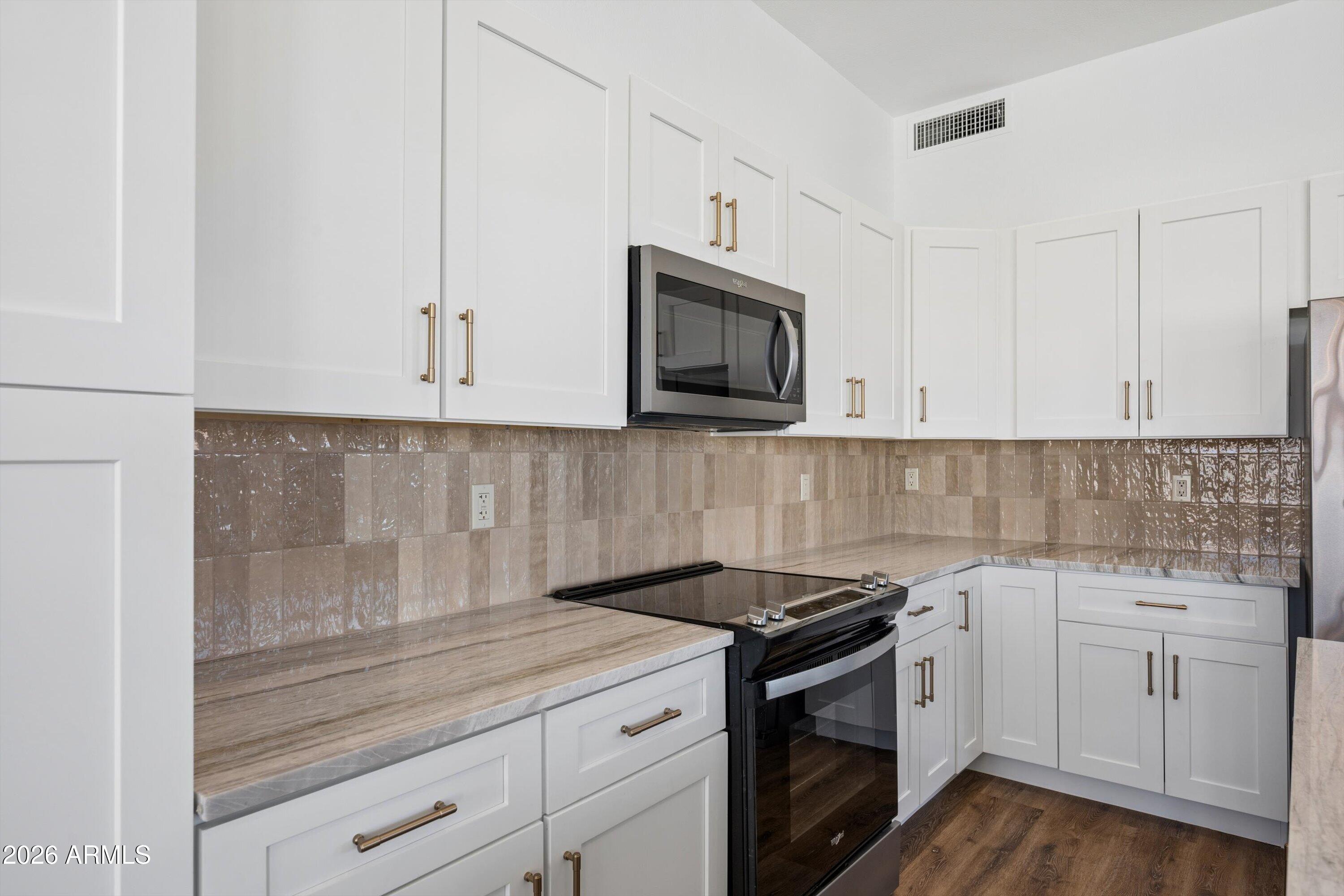 CAROL RAE RANCH - Residential