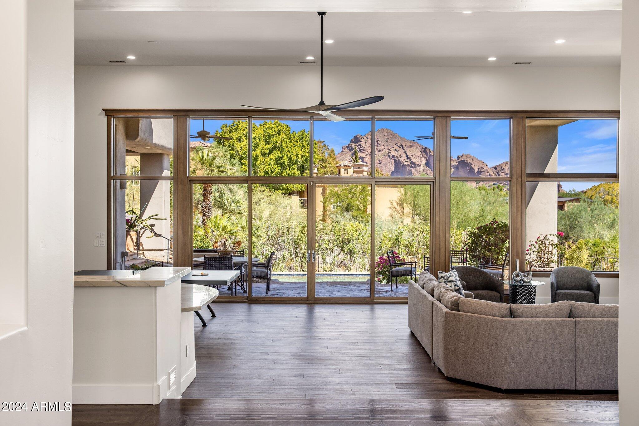 PARADISE MANSION ESTATES - Residential