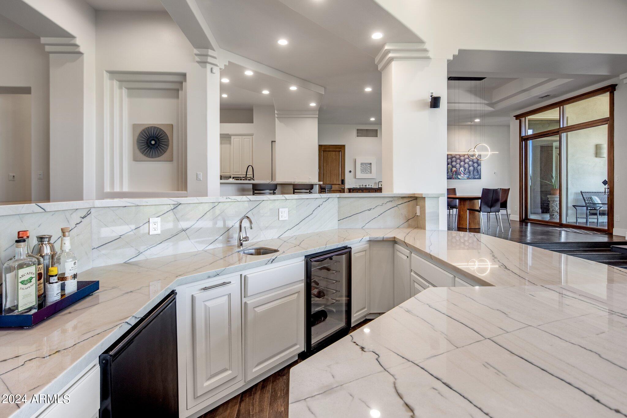 PARADISE MANSION ESTATES - Residential