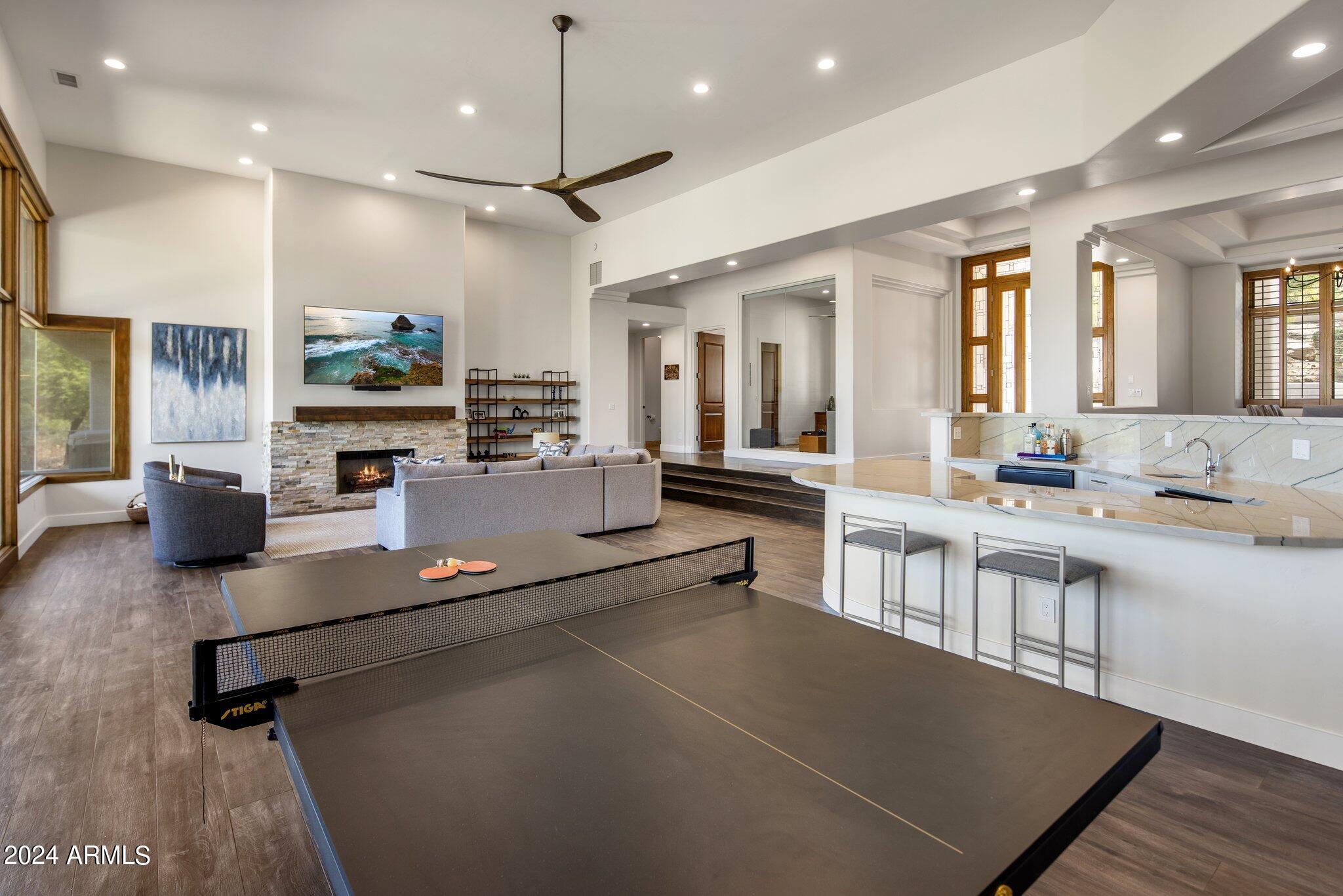 PARADISE MANSION ESTATES - Residential