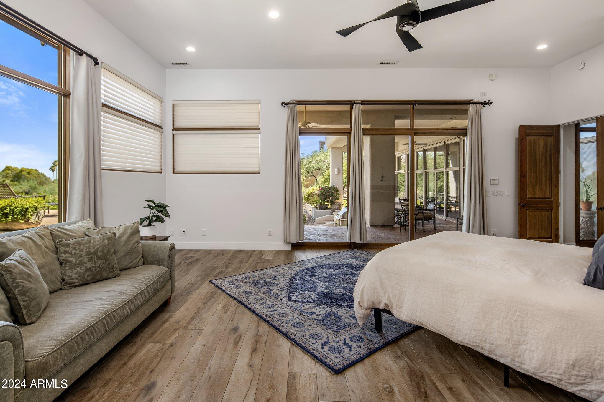 PARADISE MANSION ESTATES - Residential