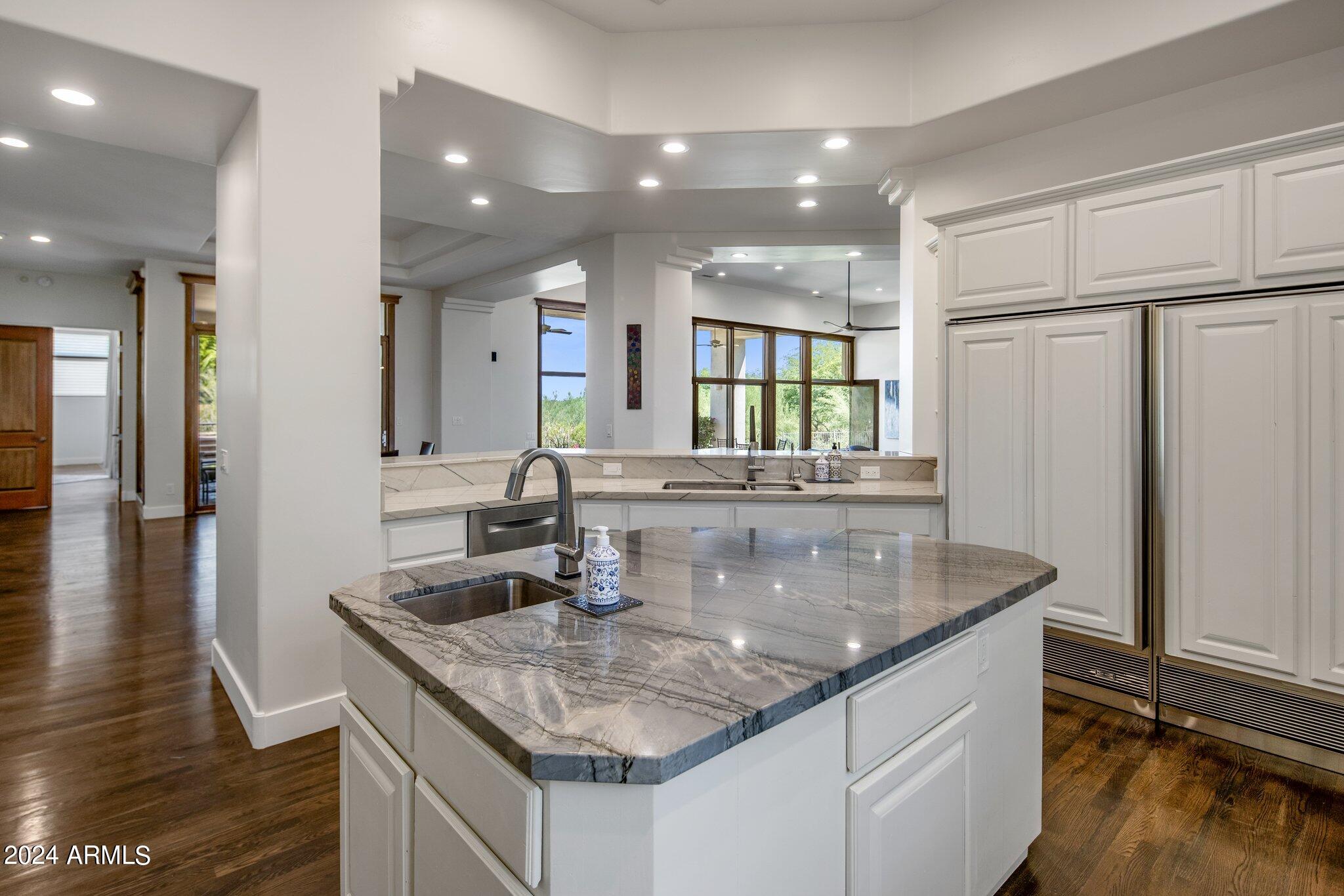 PARADISE MANSION ESTATES - Residential