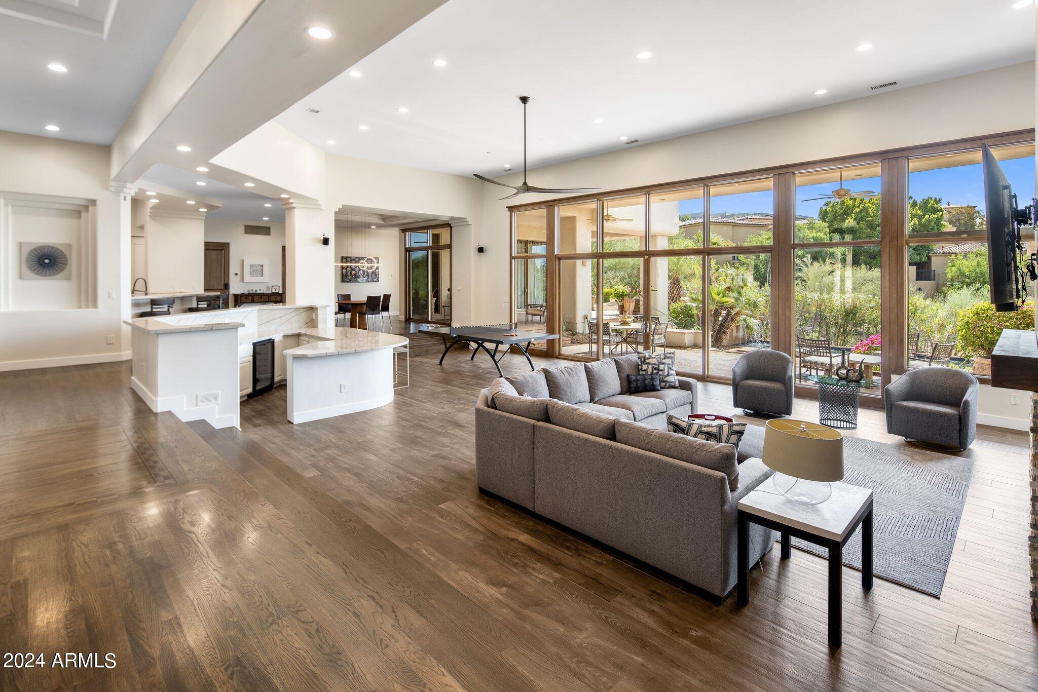 PARADISE MANSION ESTATES - Residential
