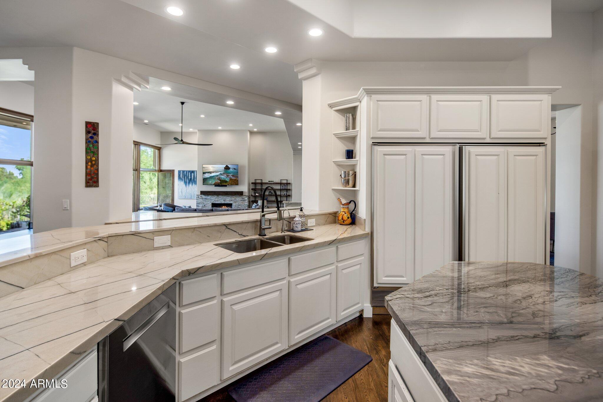 PARADISE MANSION ESTATES - Residential