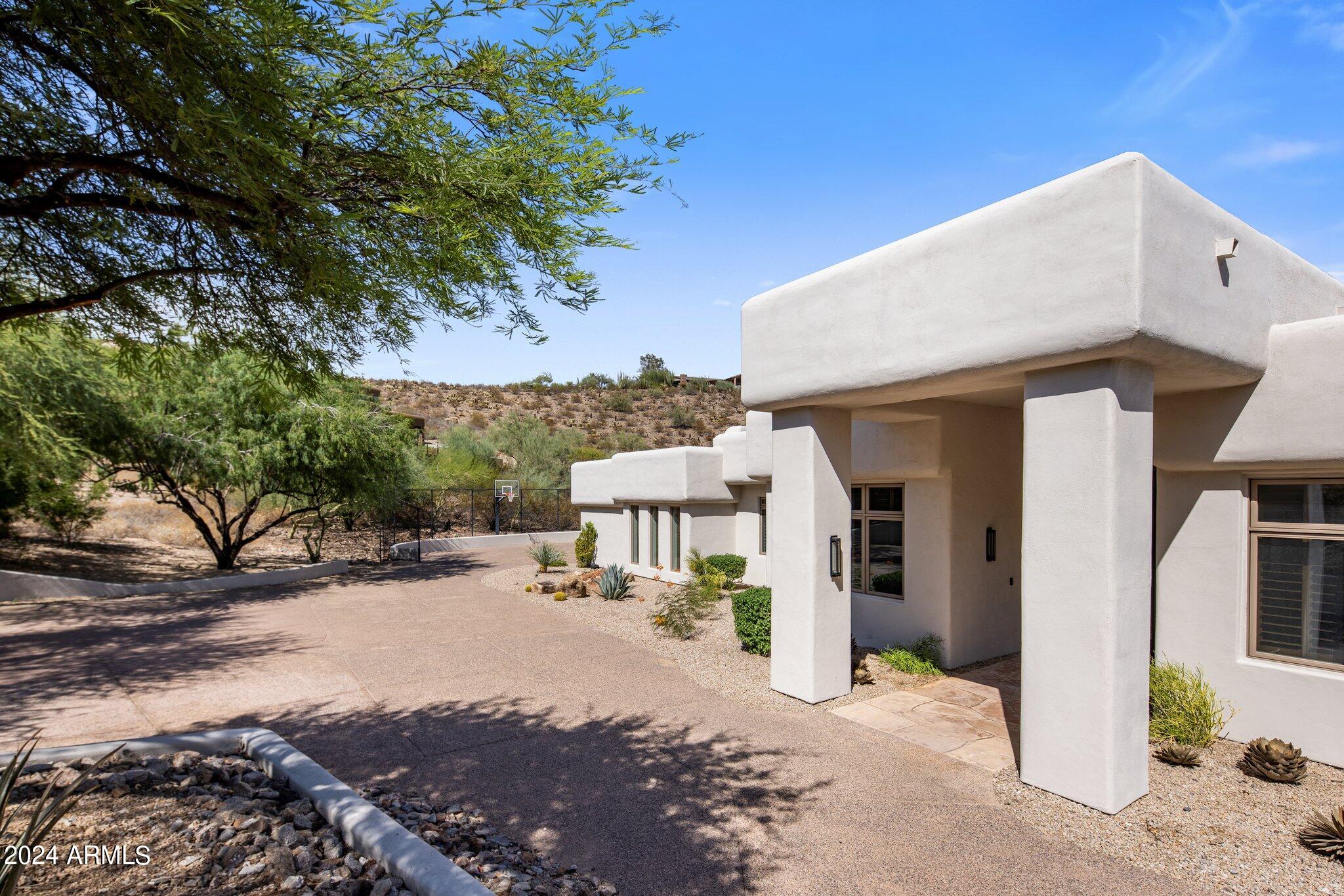 PARADISE MANSION ESTATES - Residential