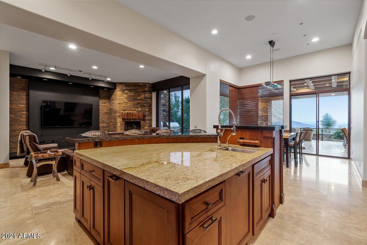 DESERT MOUNTAIN - Residential