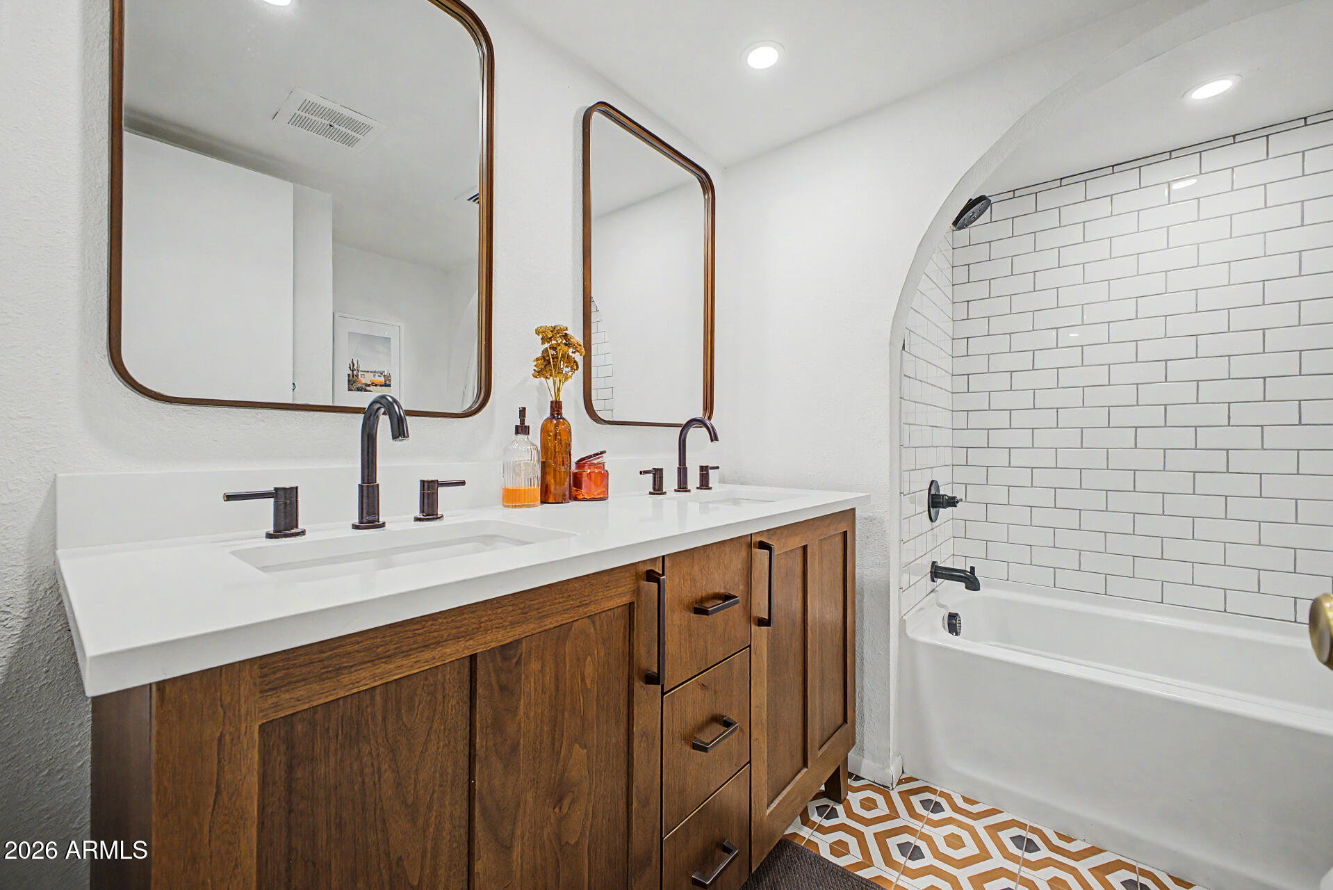IRONWOOD EAST UNIT 1 - Residential