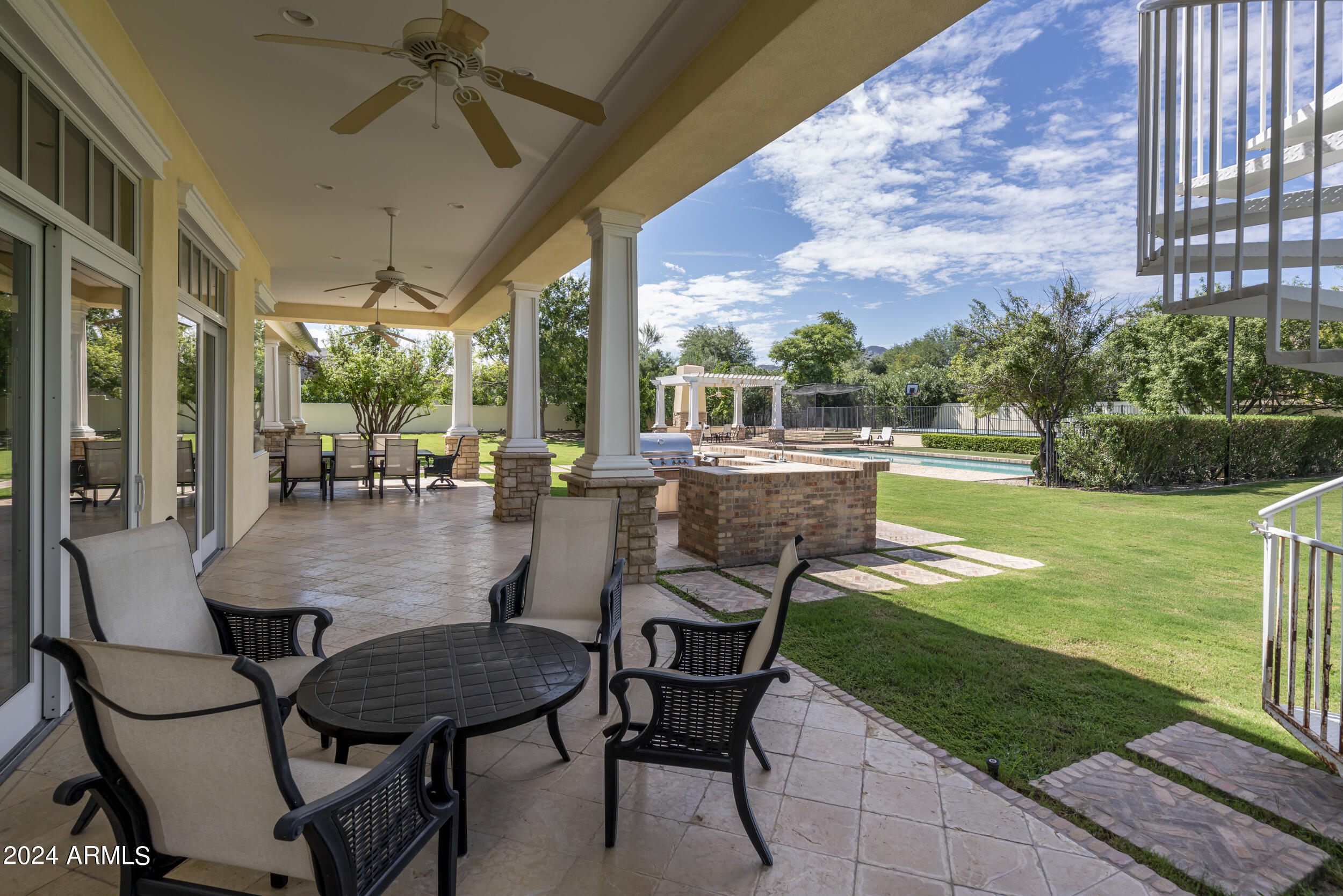 Hummingbird Place - Residential