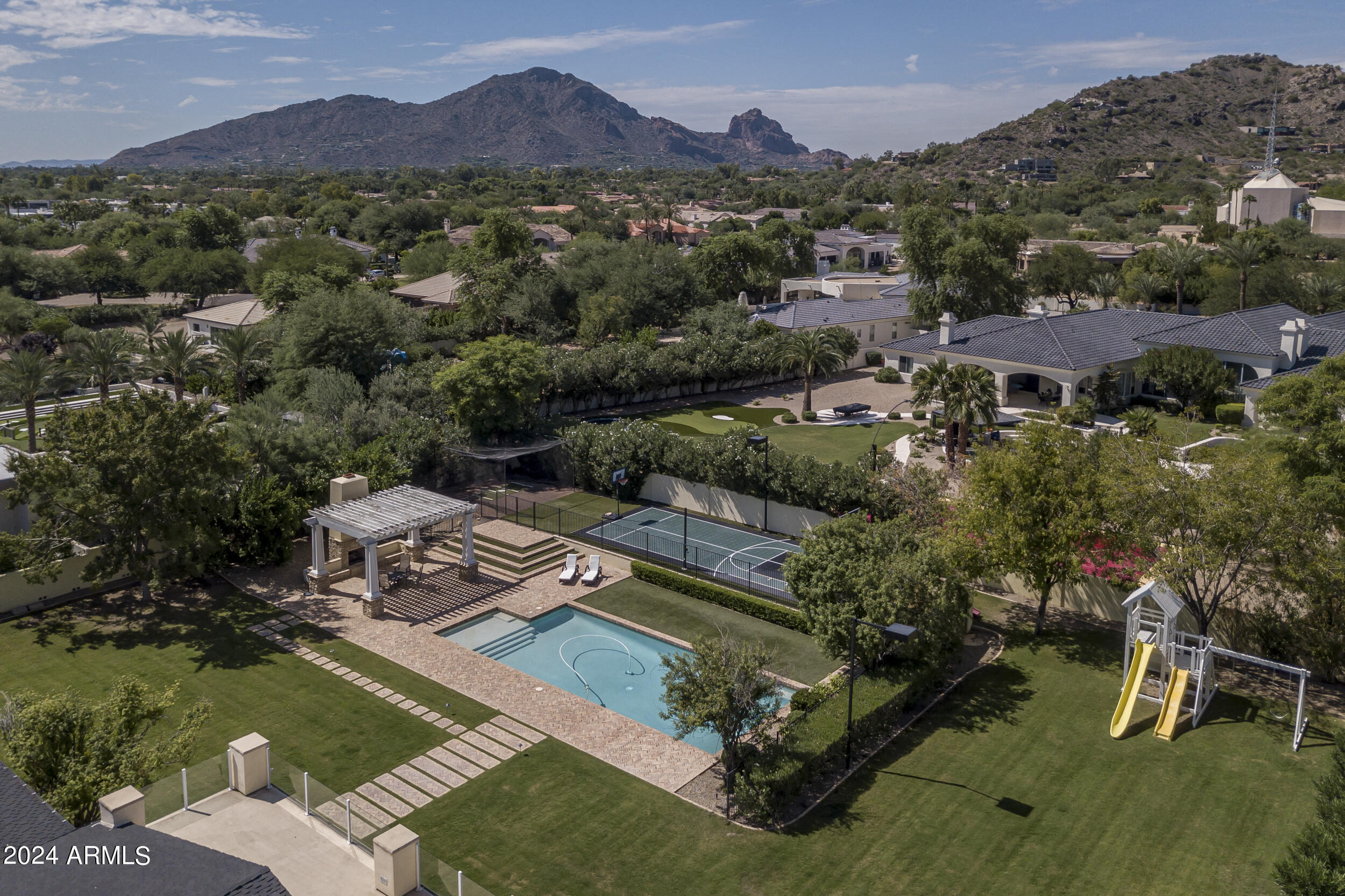 Hummingbird Place - Residential