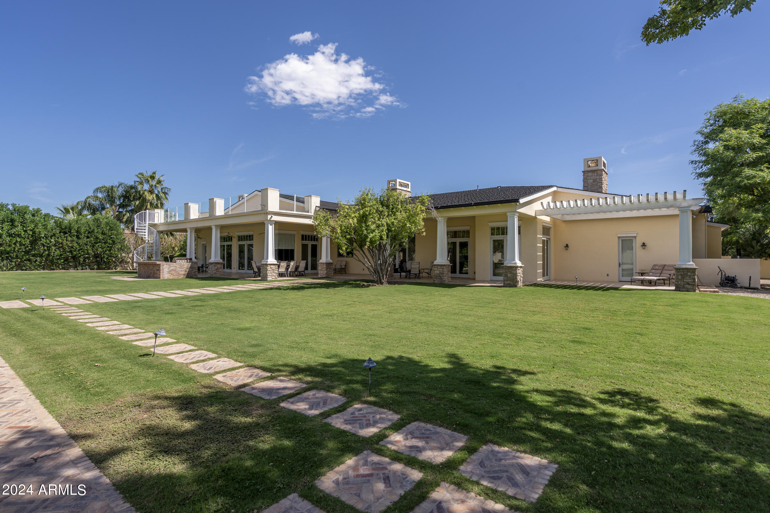 Hummingbird Place - Residential