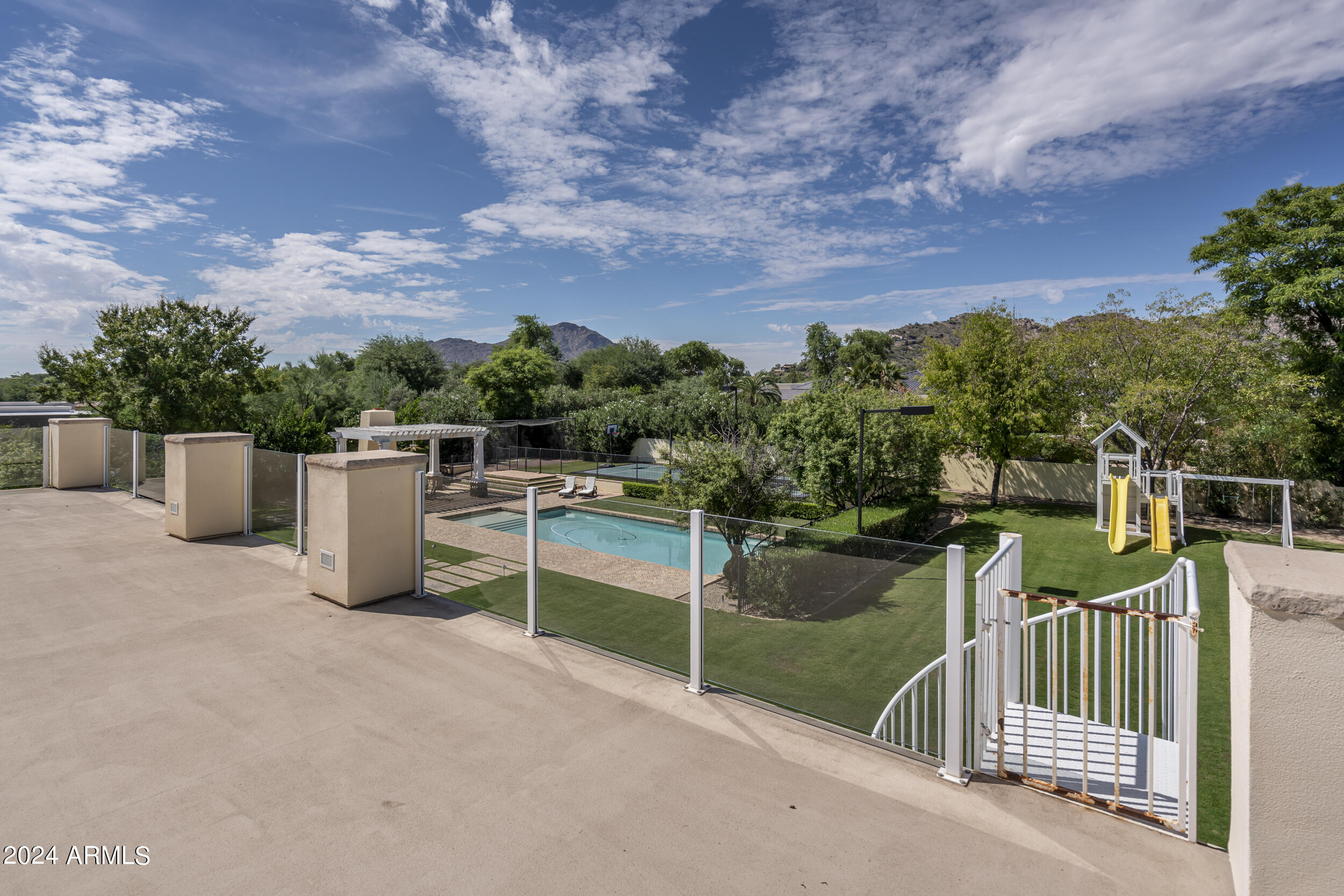 Hummingbird Place - Residential