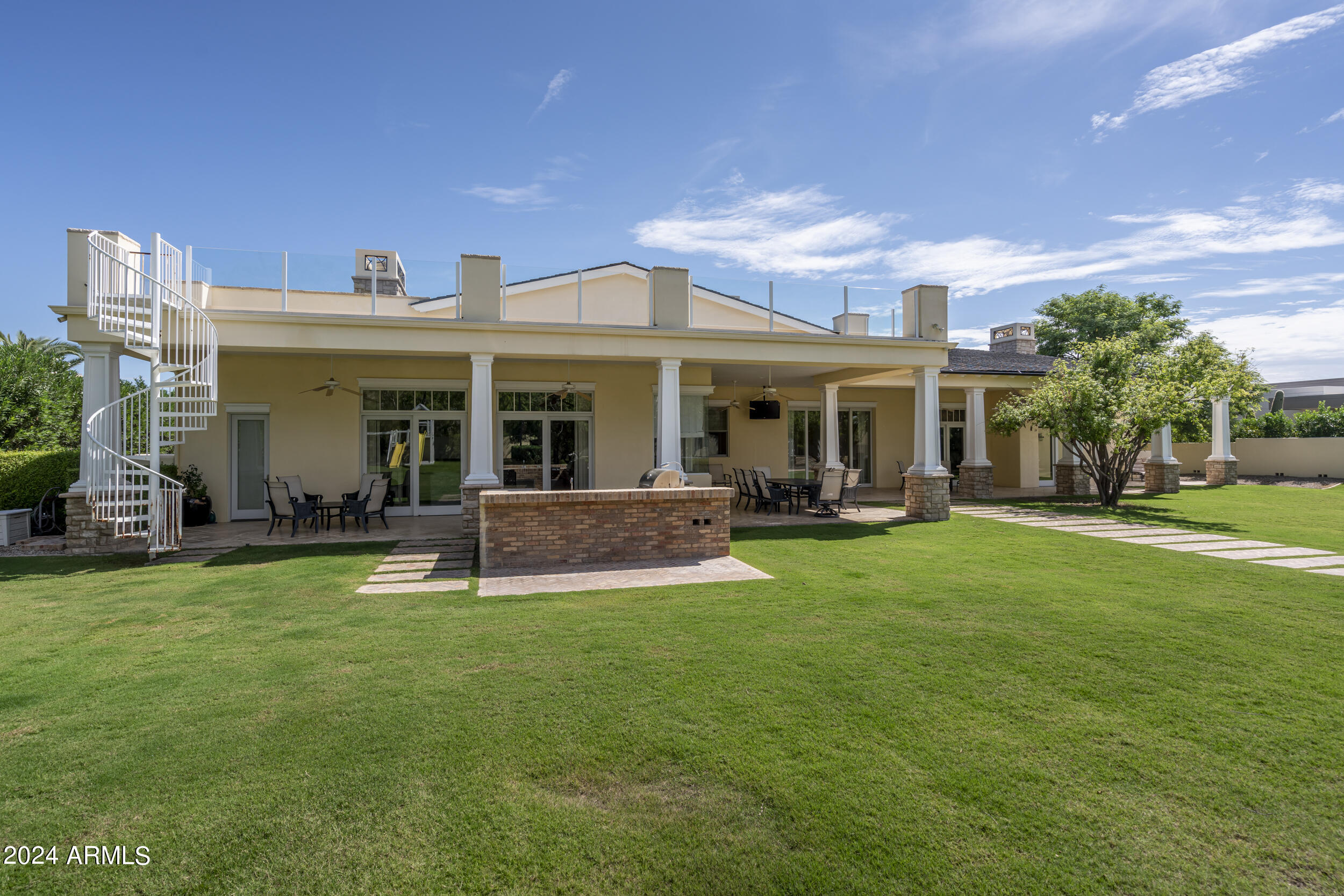 Hummingbird Place - Residential