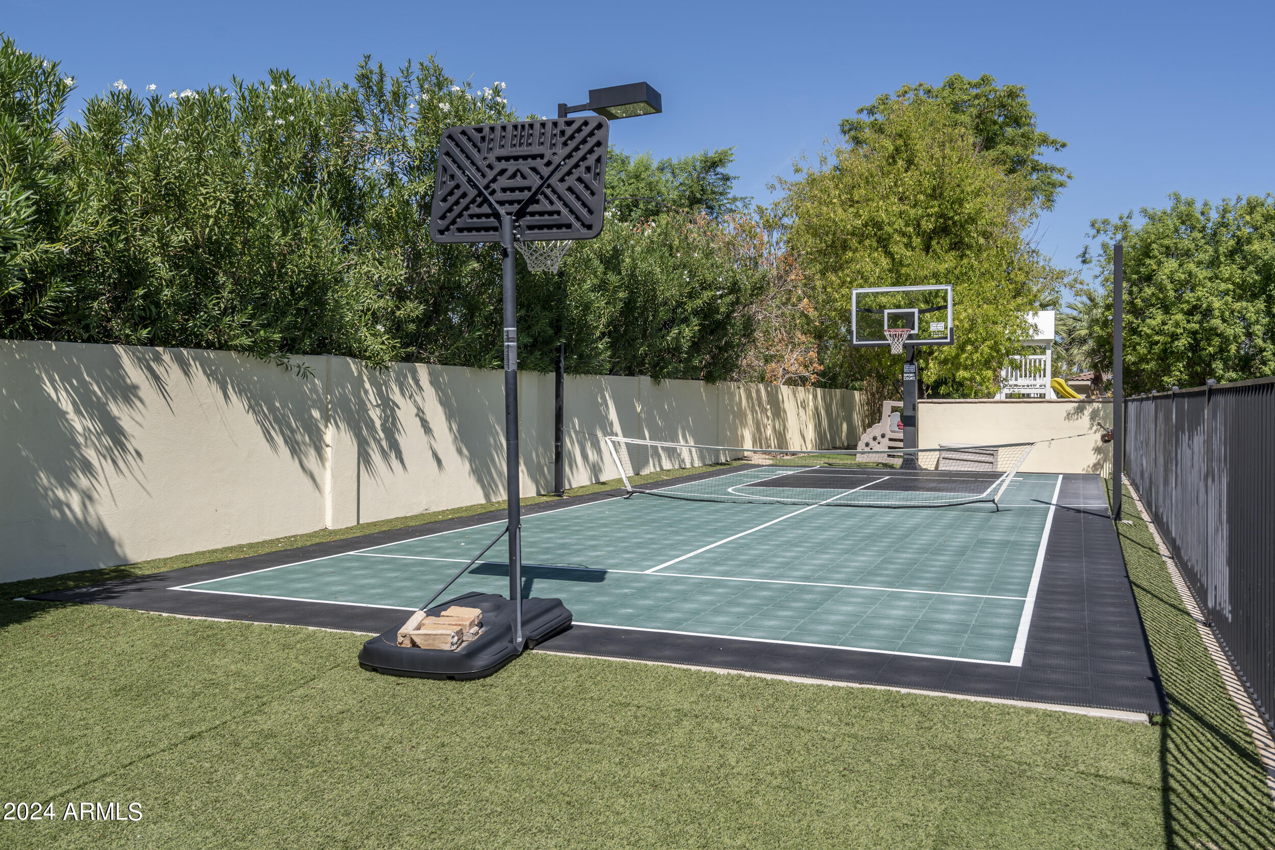 Hummingbird Place - Residential