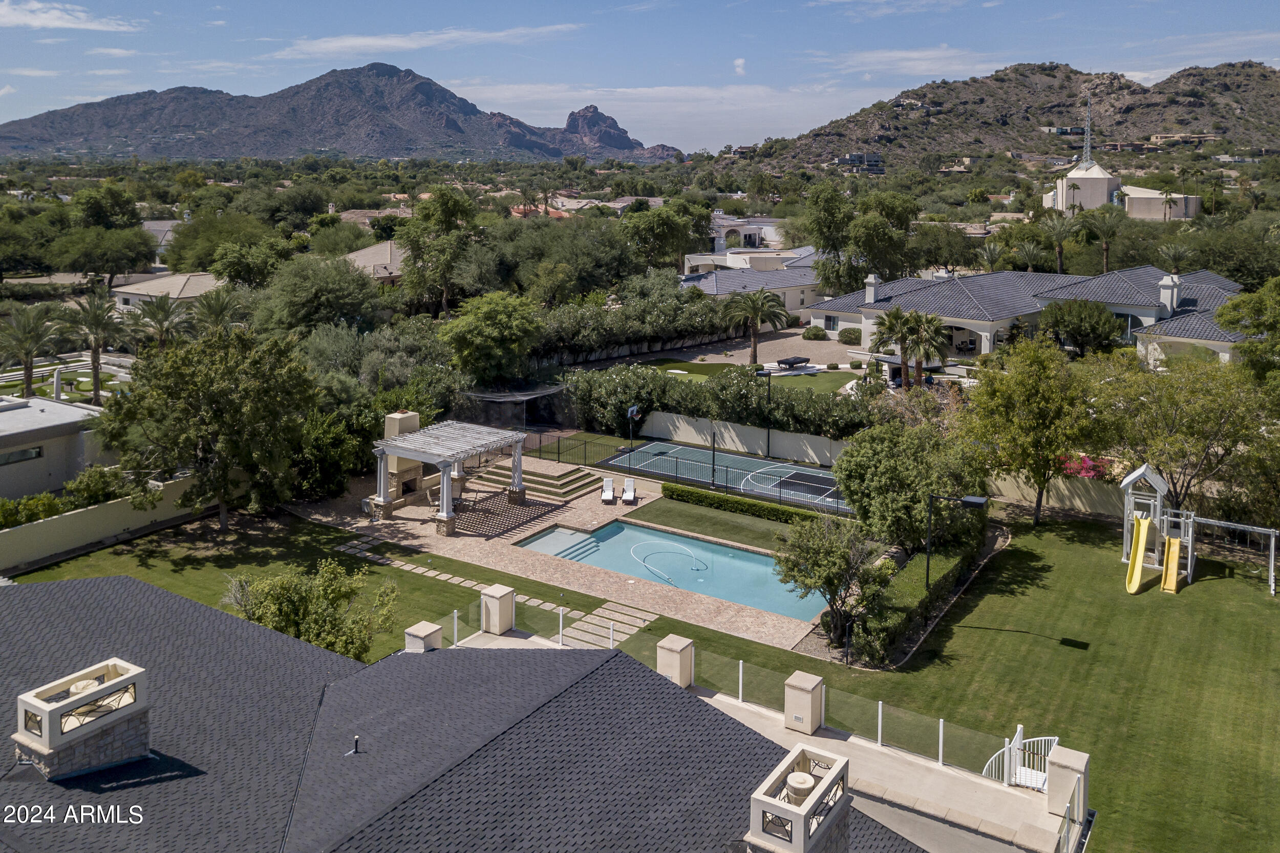 Hummingbird Place - Residential