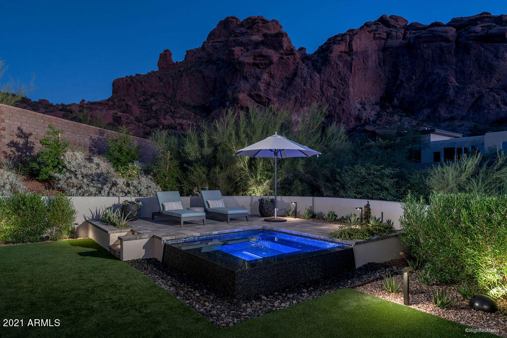 ECHO CANYON - Residential