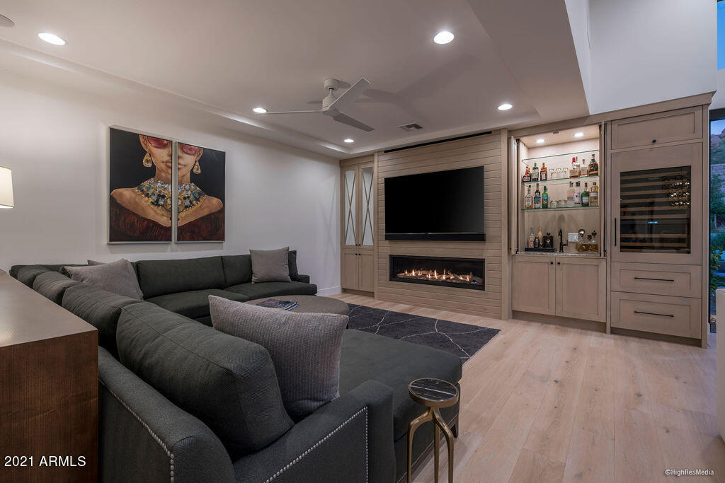 ECHO CANYON - Residential