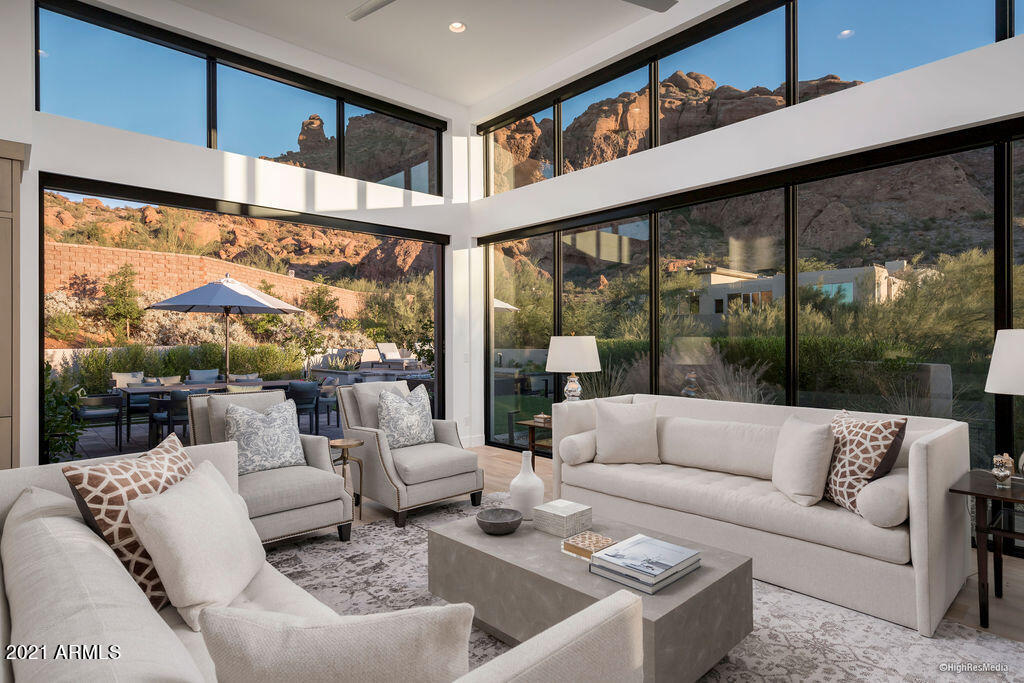 ECHO CANYON - Residential