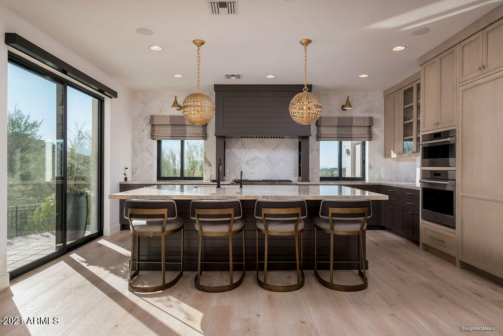 ECHO CANYON - Residential