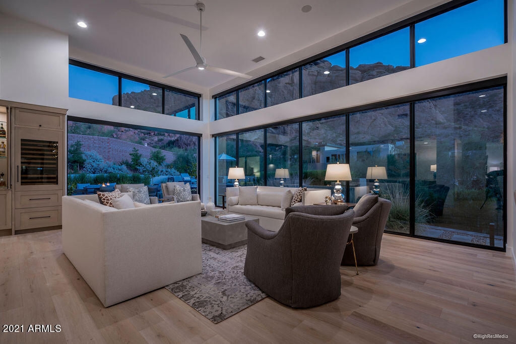 ECHO CANYON - Residential