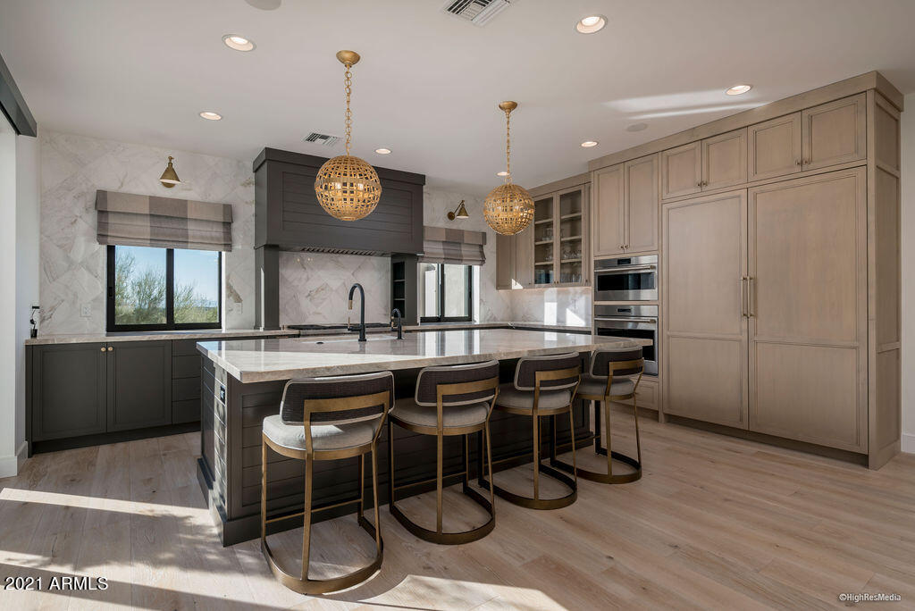 ECHO CANYON - Residential
