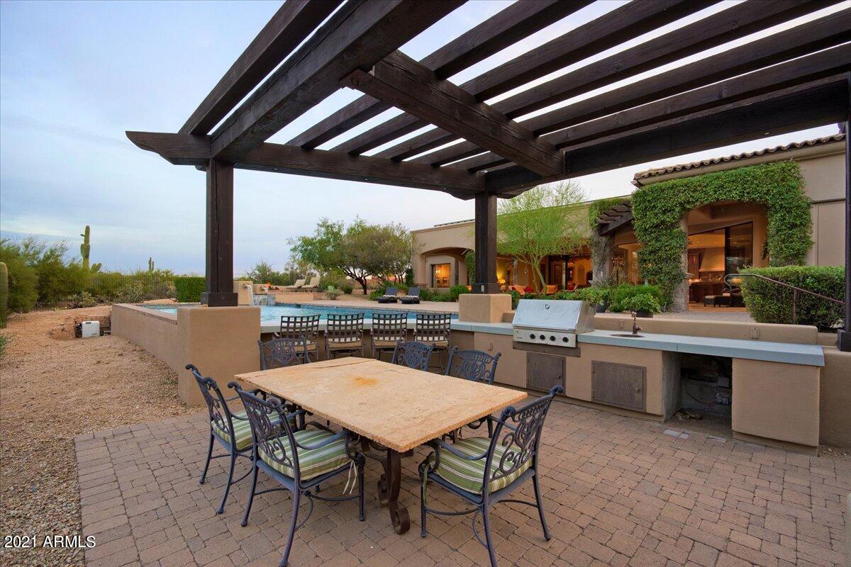 CAREFREE - Residential