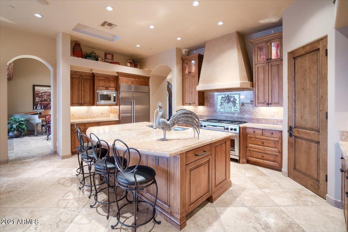 CAREFREE - Residential