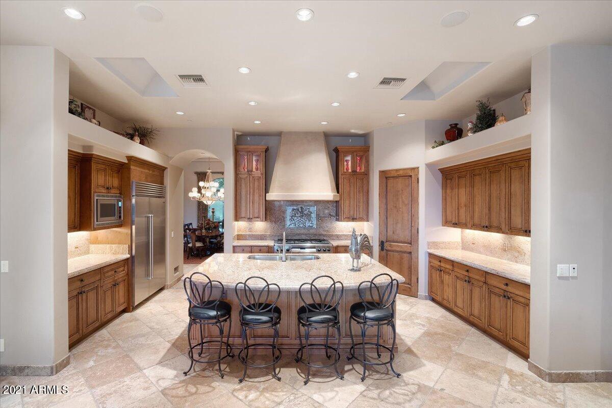 CAREFREE - Residential