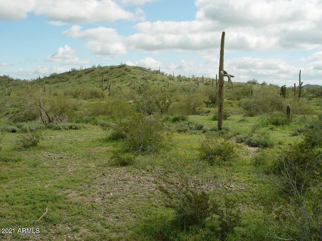 HIDDEN VALLEY HILLS - Land