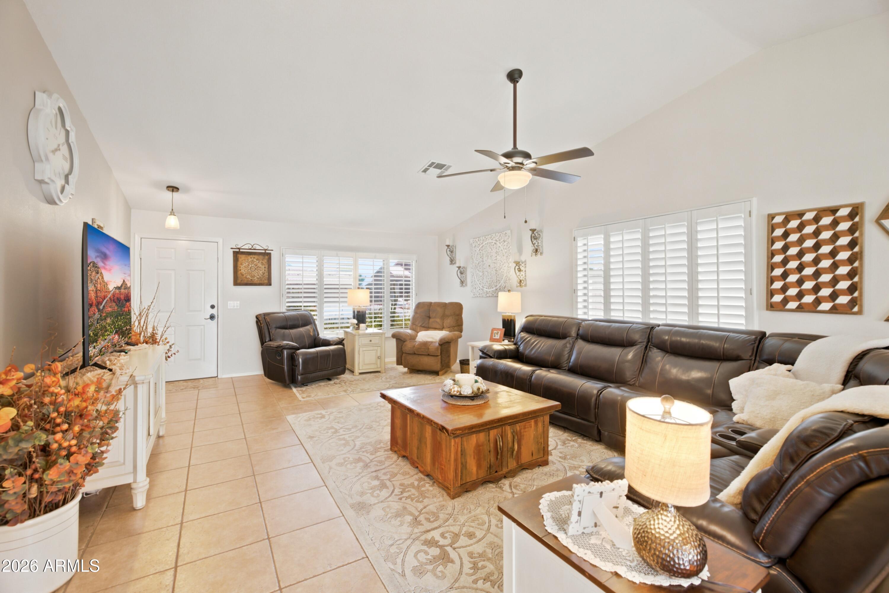 CRYSTAL MANOR - Residential