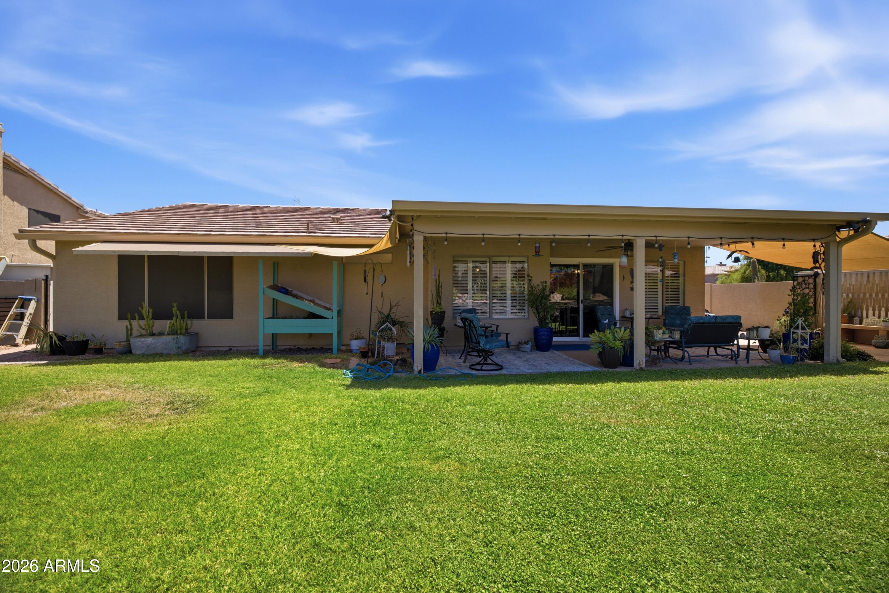 CRYSTAL MANOR - Residential
