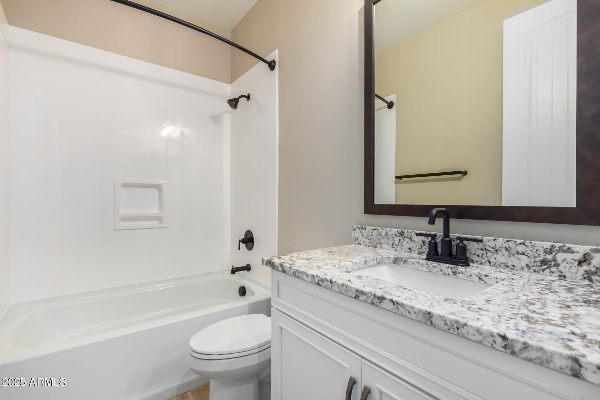 ESCALANTE - Residential