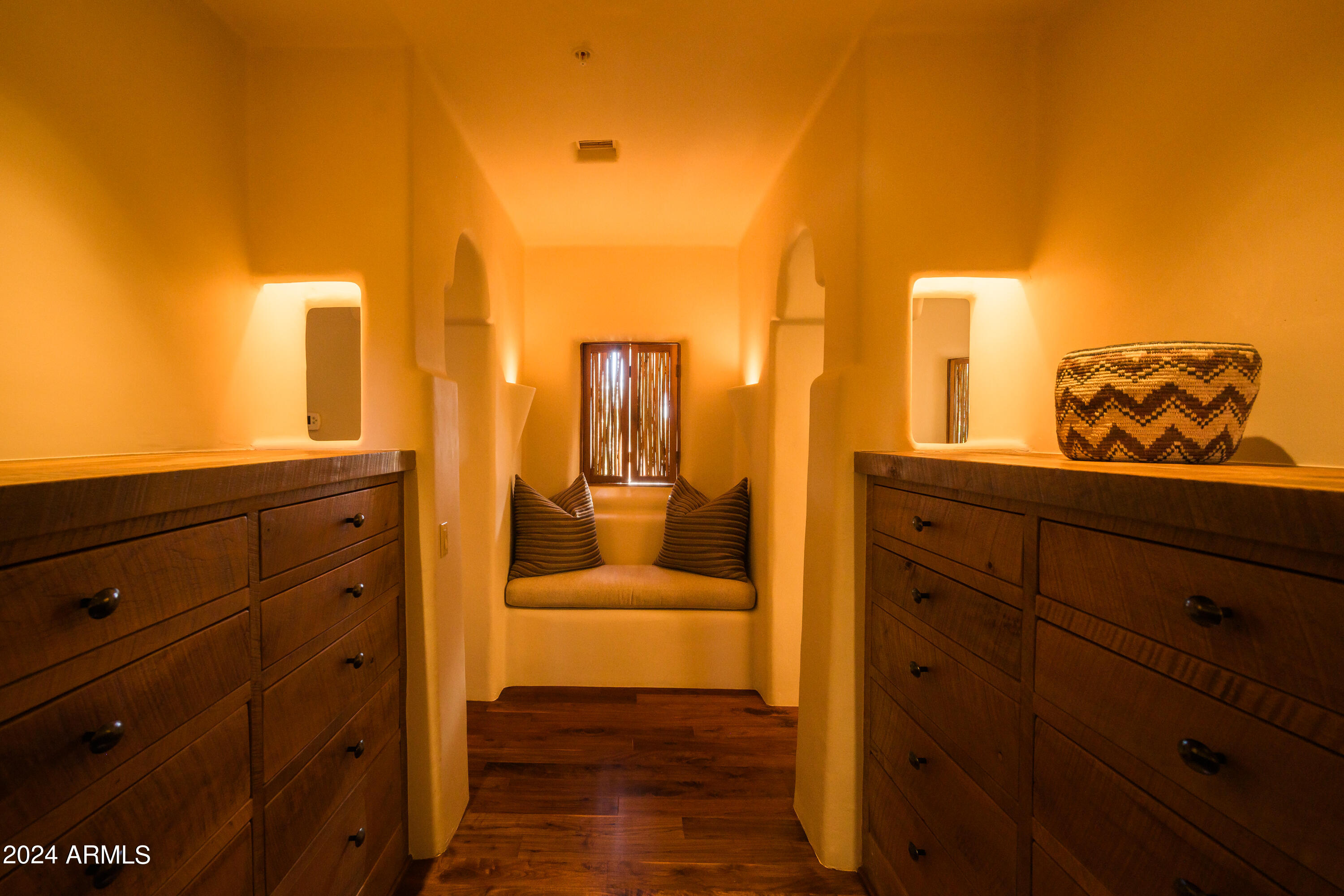 ADOBES DE LA TIERRA REPLAT - Residential
