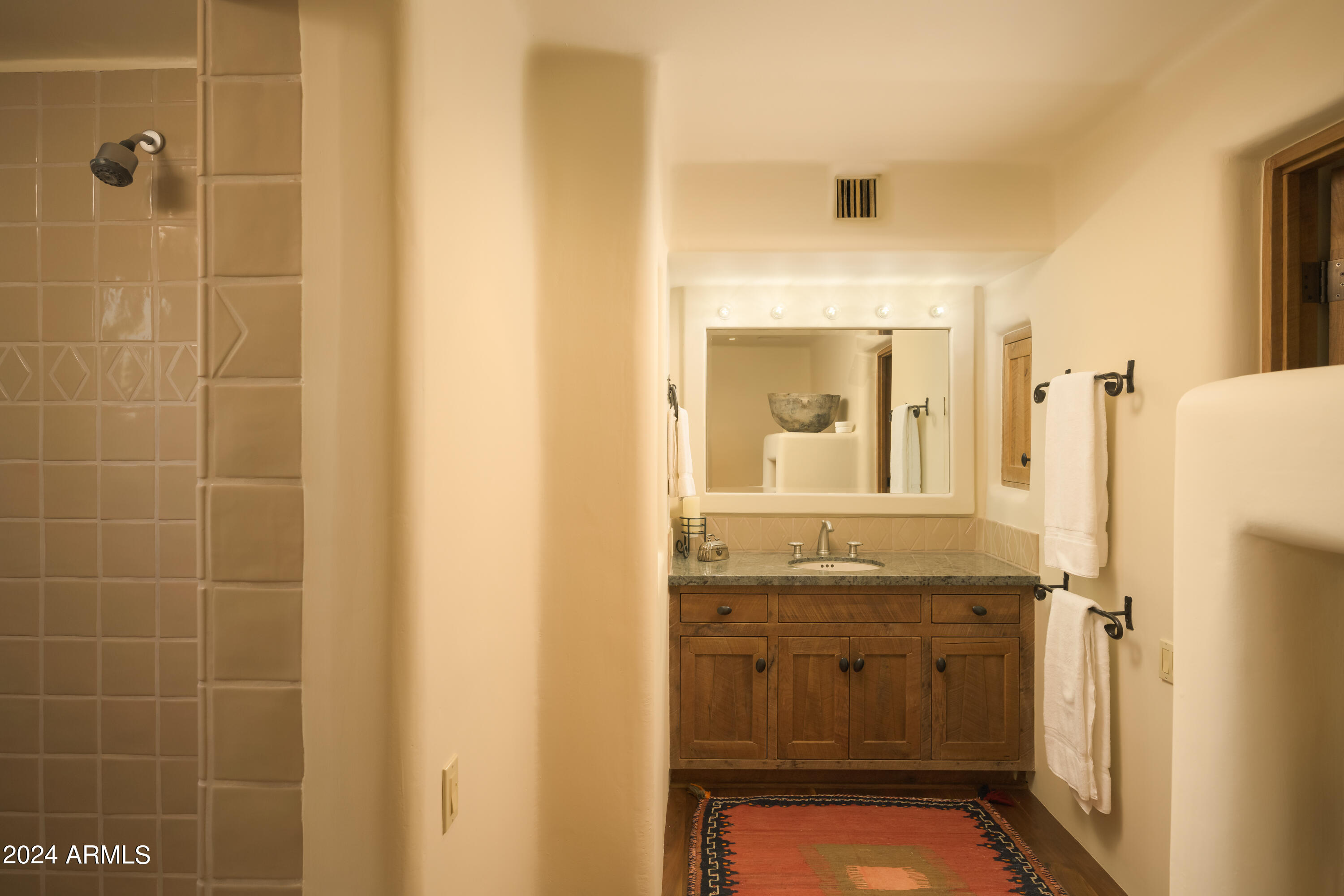 ADOBES DE LA TIERRA REPLAT - Residential