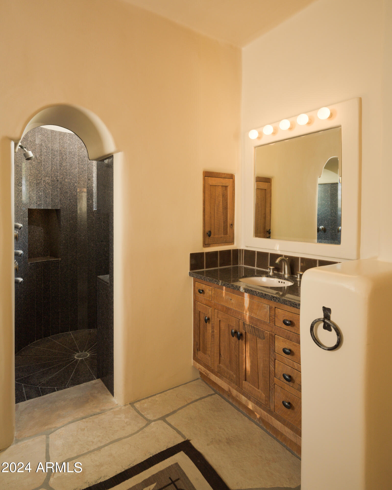 ADOBES DE LA TIERRA REPLAT - Residential