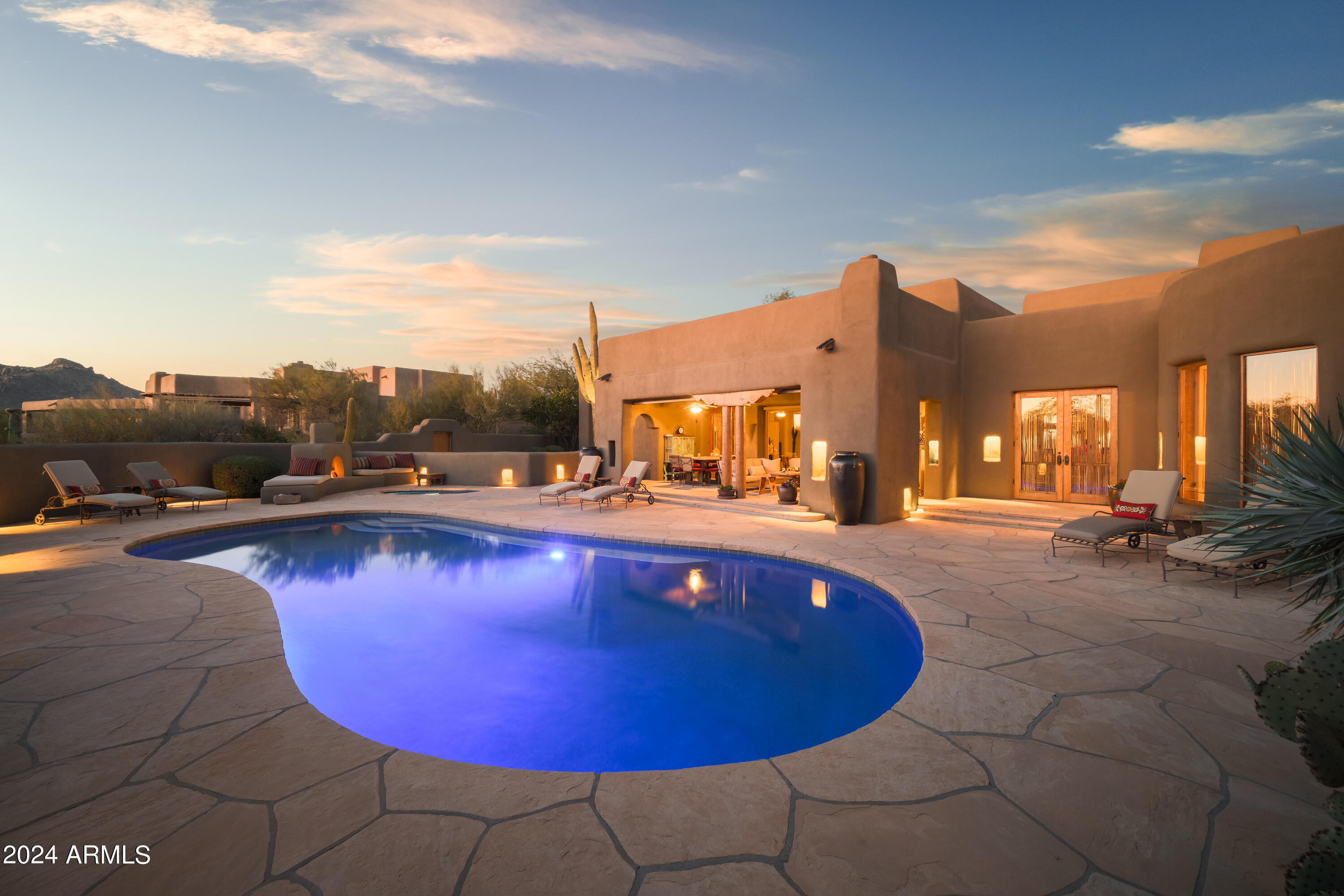 ADOBES DE LA TIERRA REPLAT - Residential