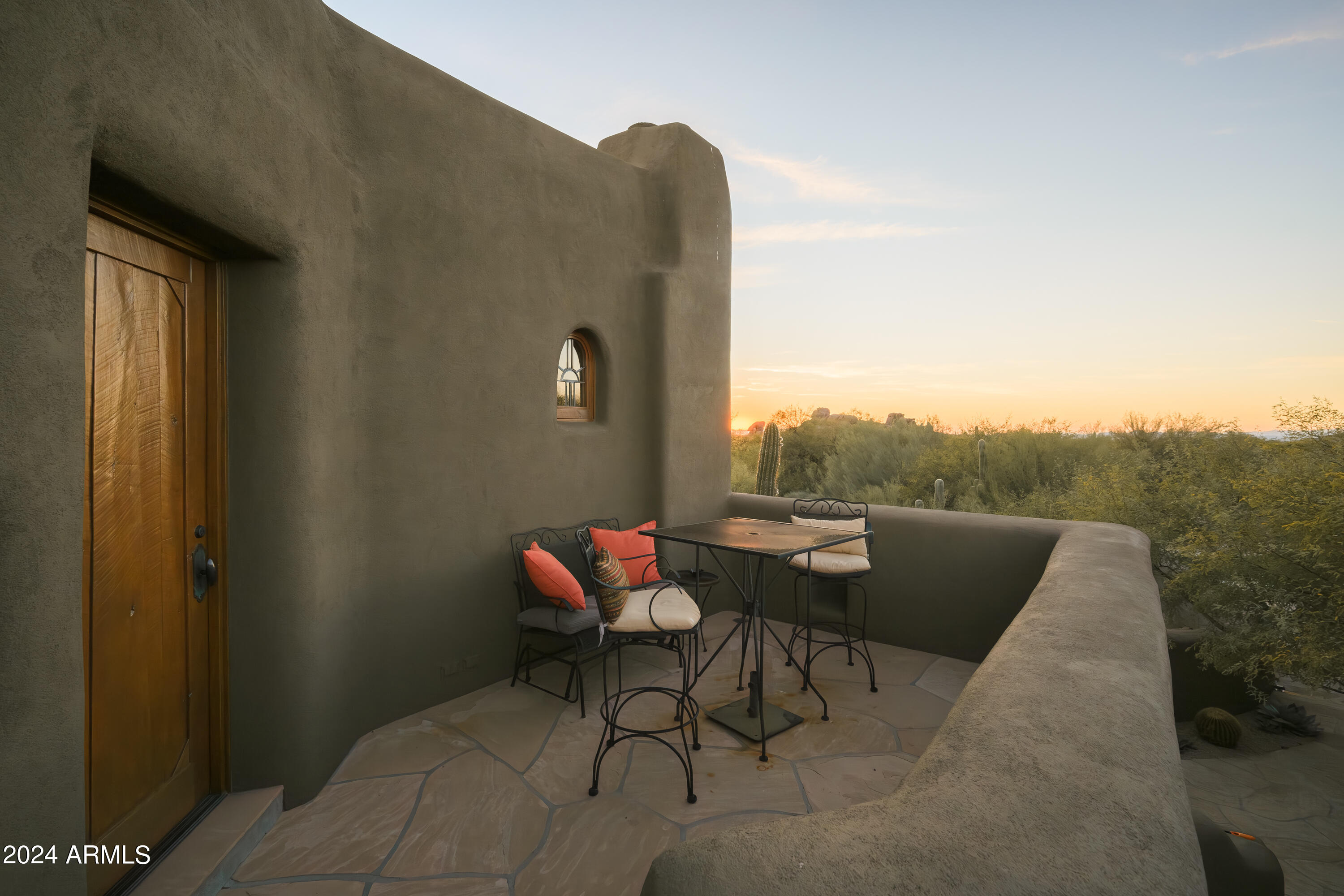 ADOBES DE LA TIERRA REPLAT - Residential