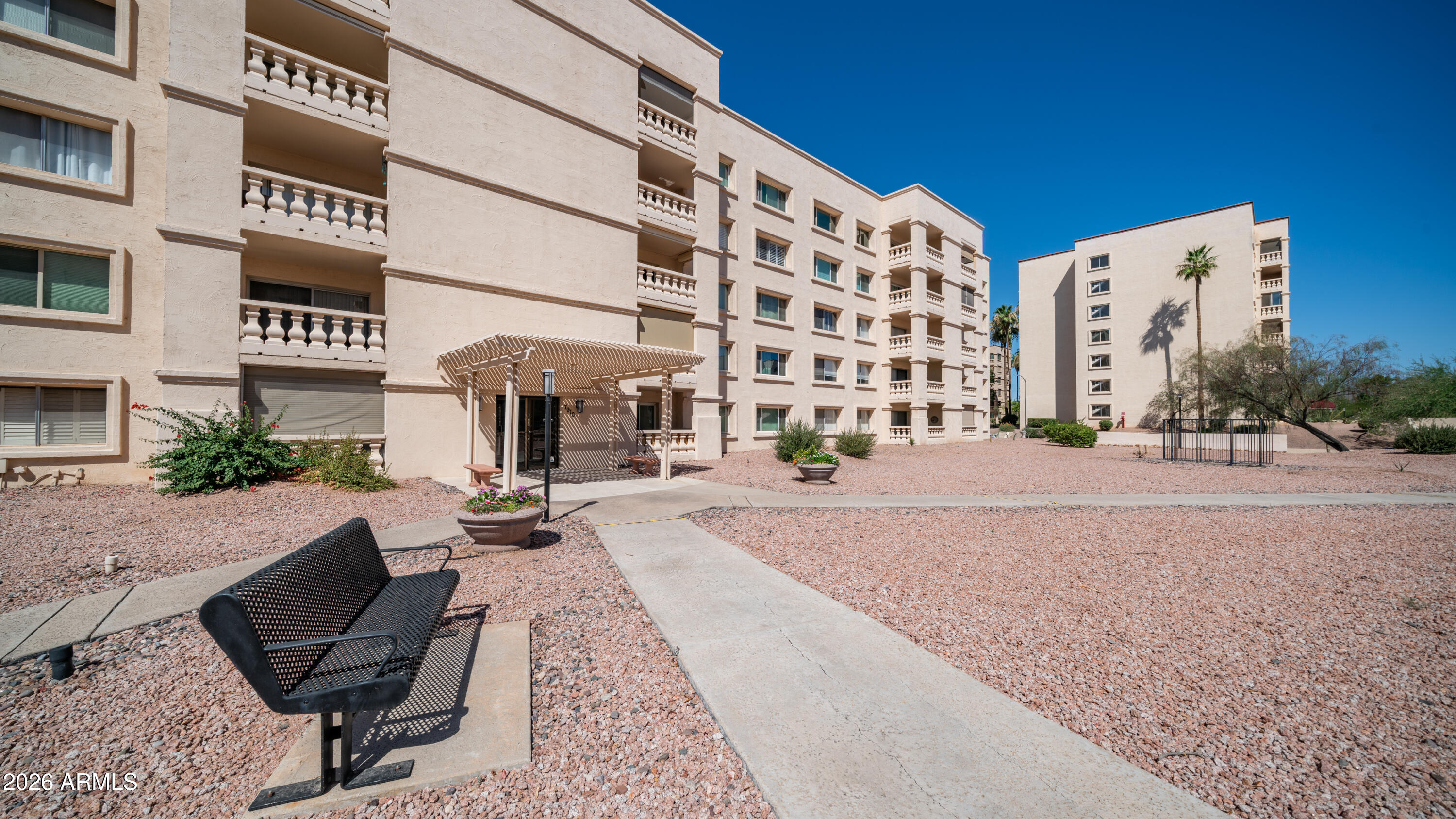 SCOTTSDALE SHADOWS 2 - Residential