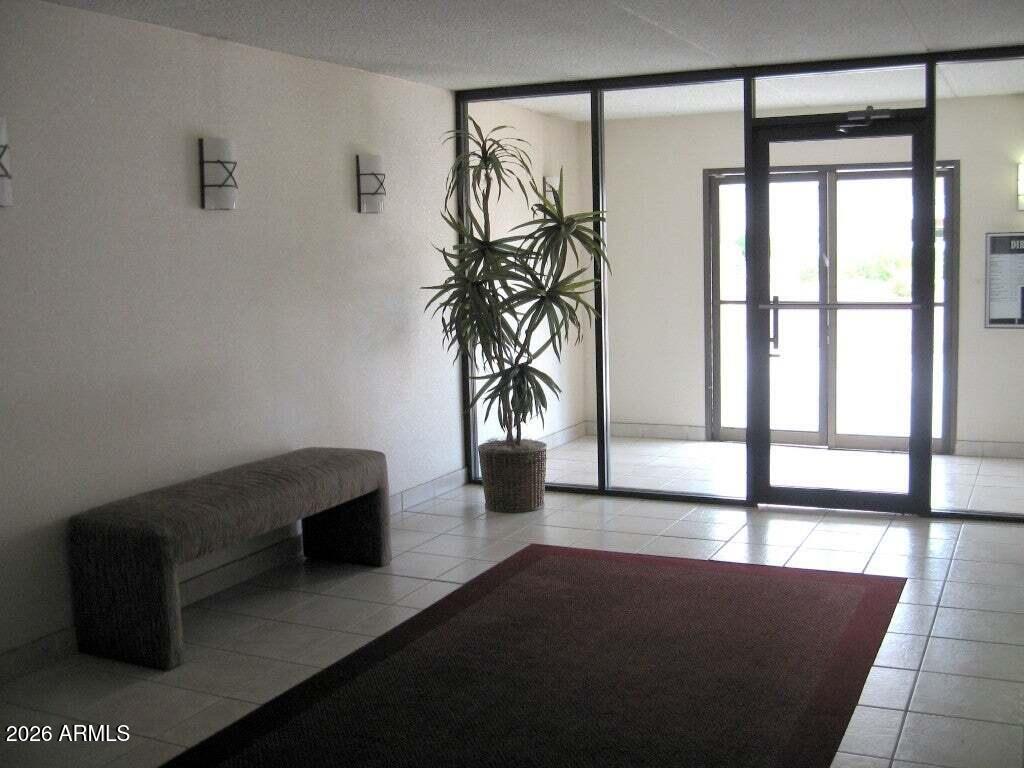 SCOTTSDALE SHADOWS 2 - Residential