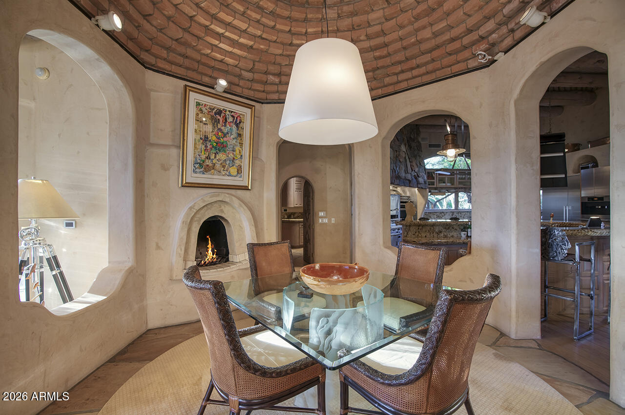 PINNACLE PEAK HEIGHTS - Residential