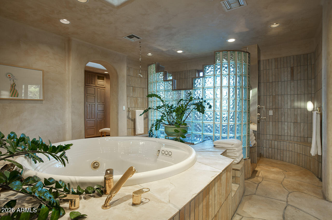 PINNACLE PEAK HEIGHTS - Residential