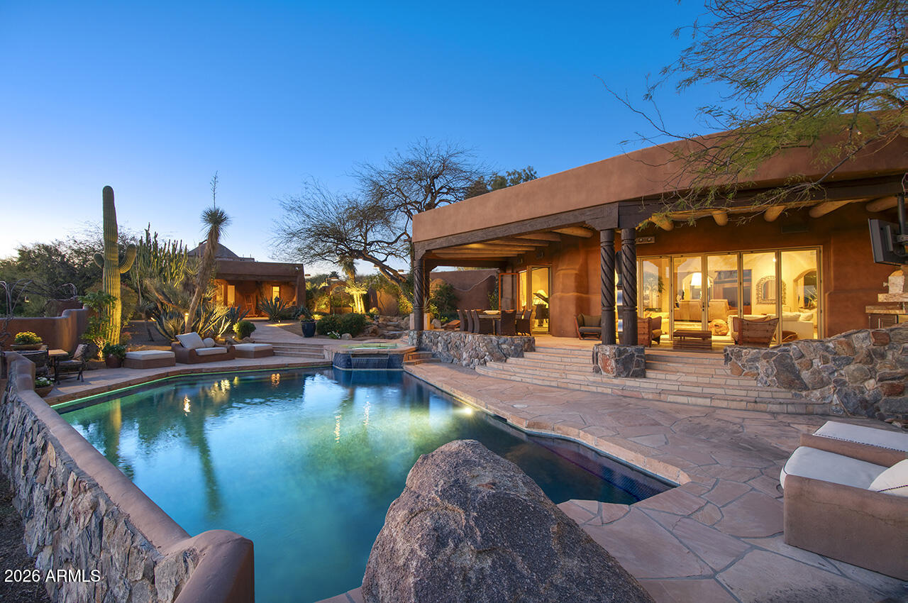 PINNACLE PEAK HEIGHTS - Residential