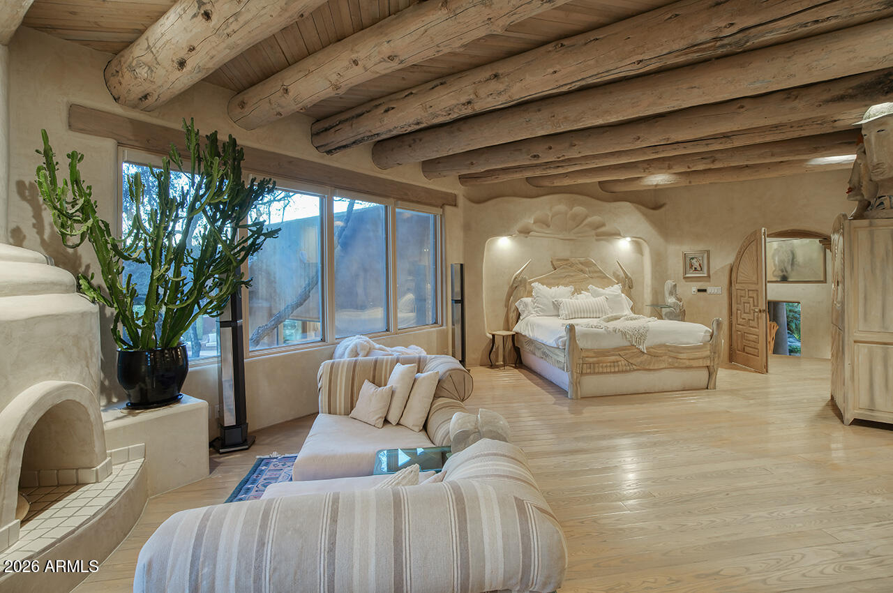 PINNACLE PEAK HEIGHTS - Residential