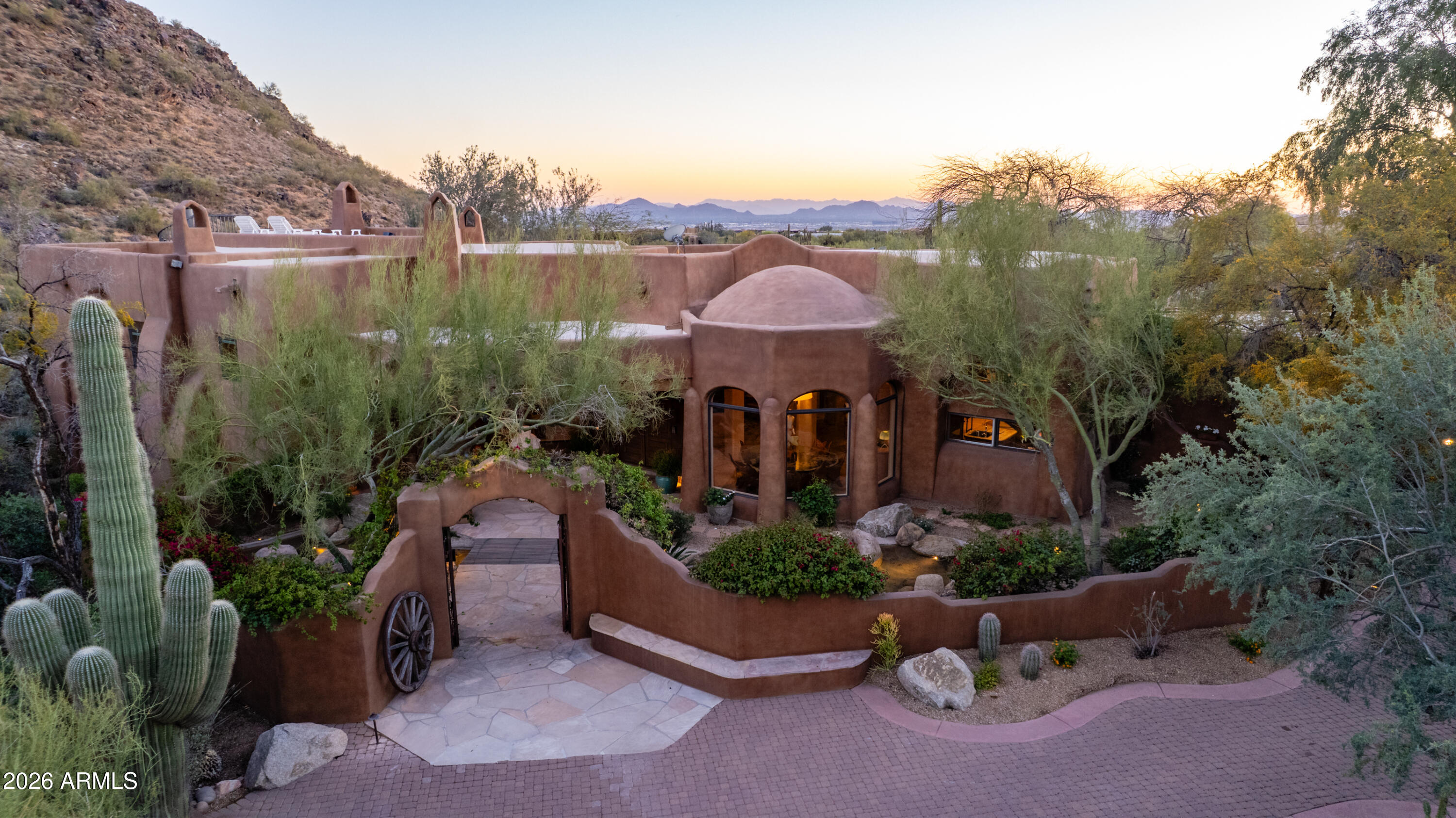 PINNACLE PEAK HEIGHTS - Residential