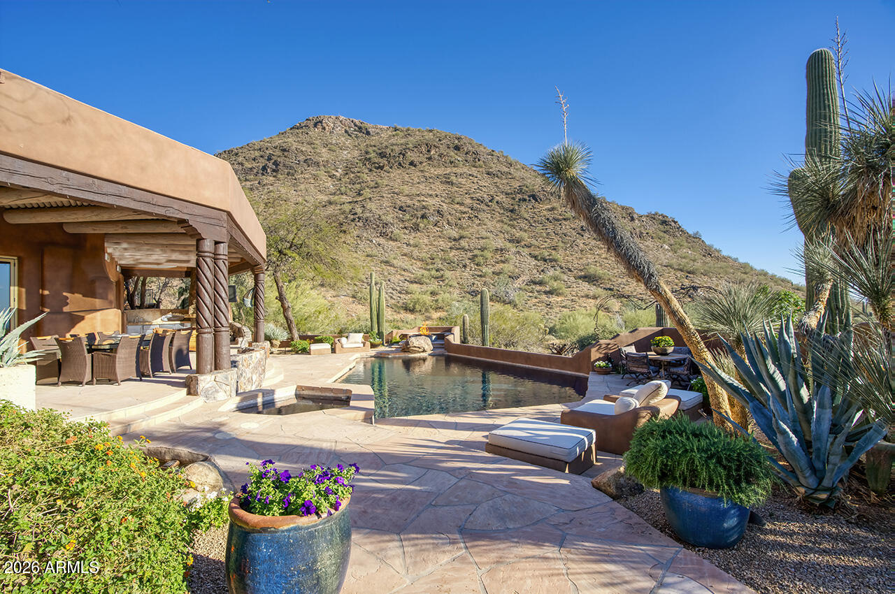 PINNACLE PEAK HEIGHTS - Residential